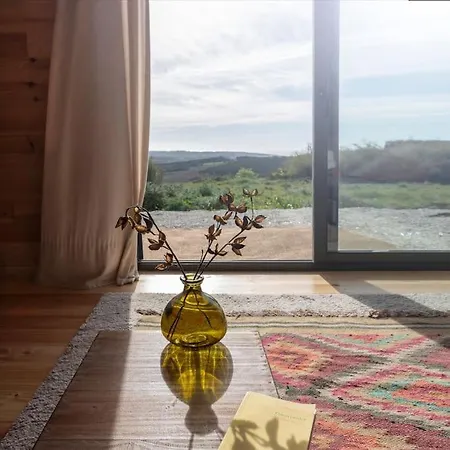 O Moinho 98 - Romantic Windmill With Sea Views